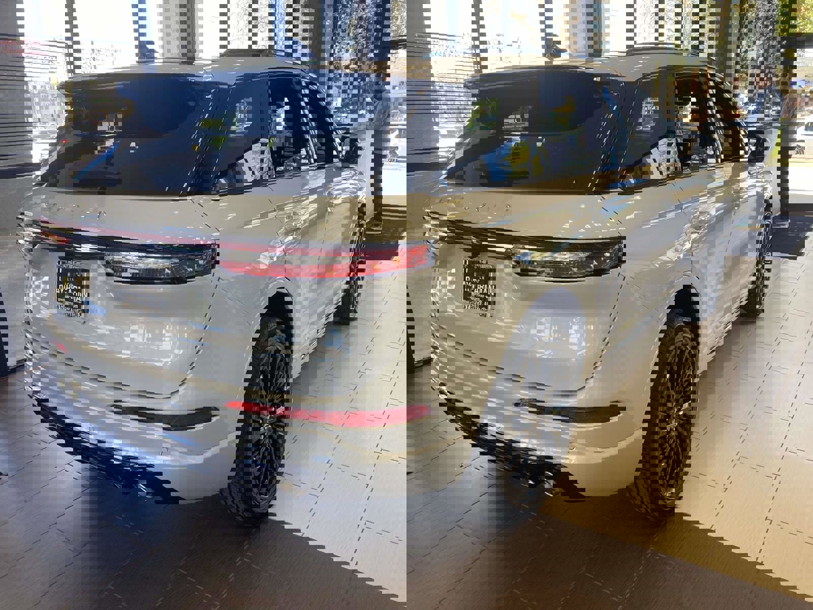 New 2026 Lincoln Corsair Reserve image 3