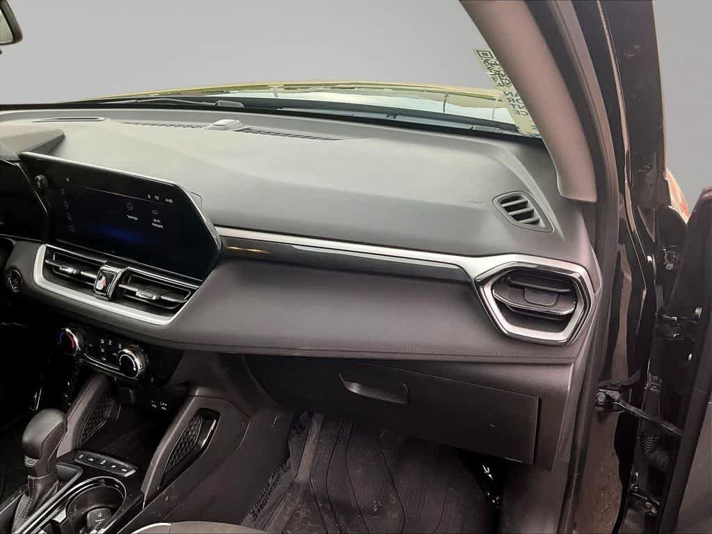 Used 2024 Chevrolet TrailBlazer LT w/ Driver Confidence Package AWD/4WD image 26