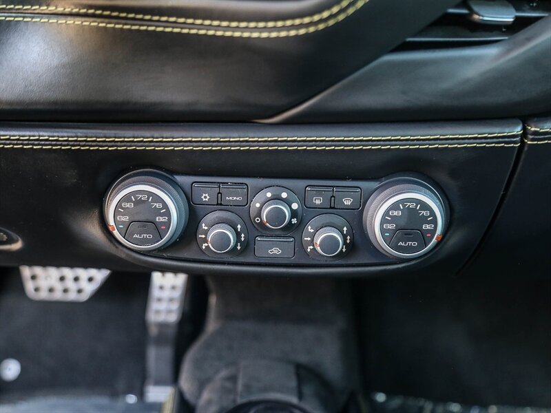 Used 2016 Ferrari 488 GTB RWD image 38