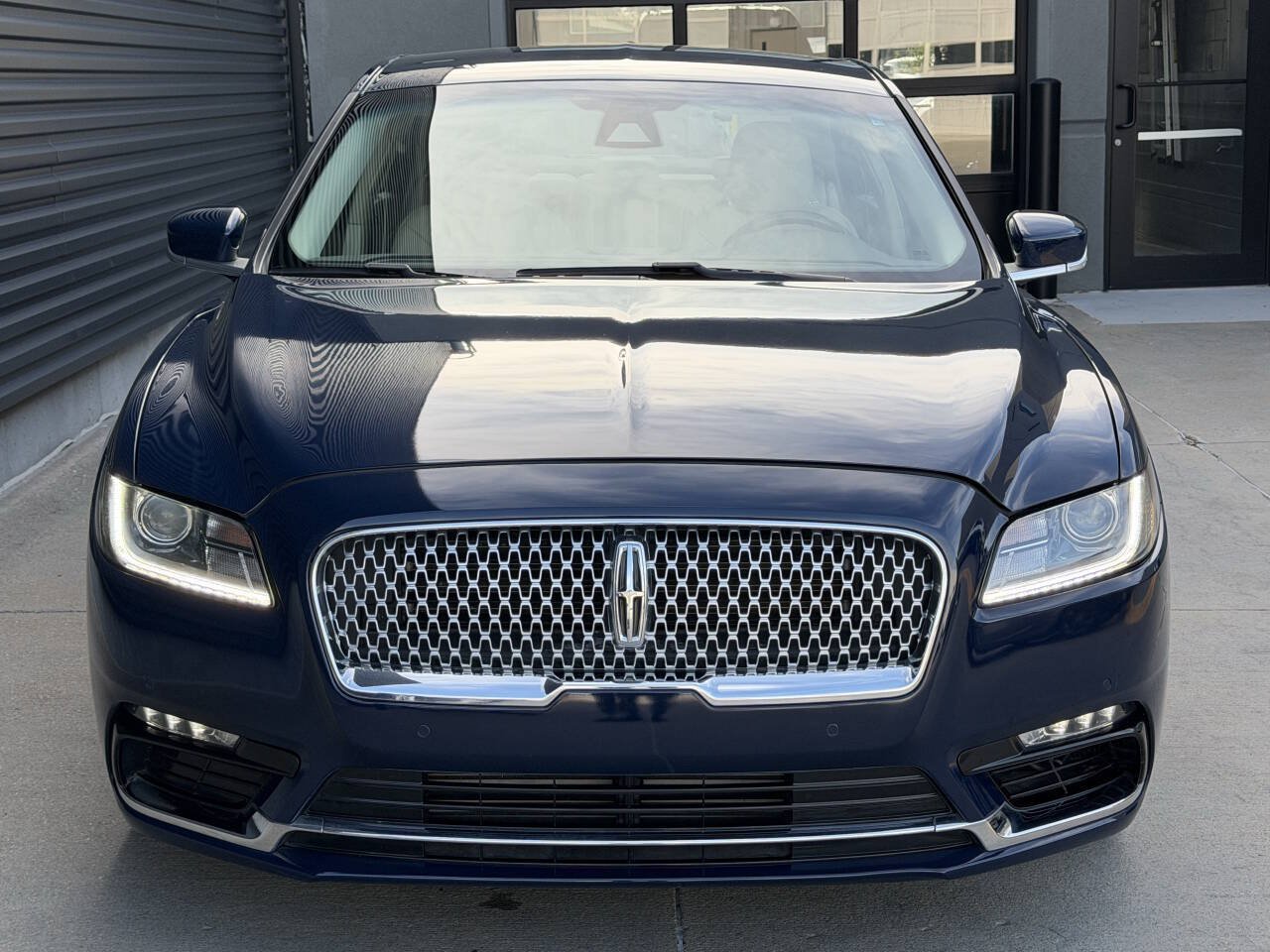 Used 2018 Lincoln Continental Reserve w/ Continental Climate Package AWD/4WD image 4