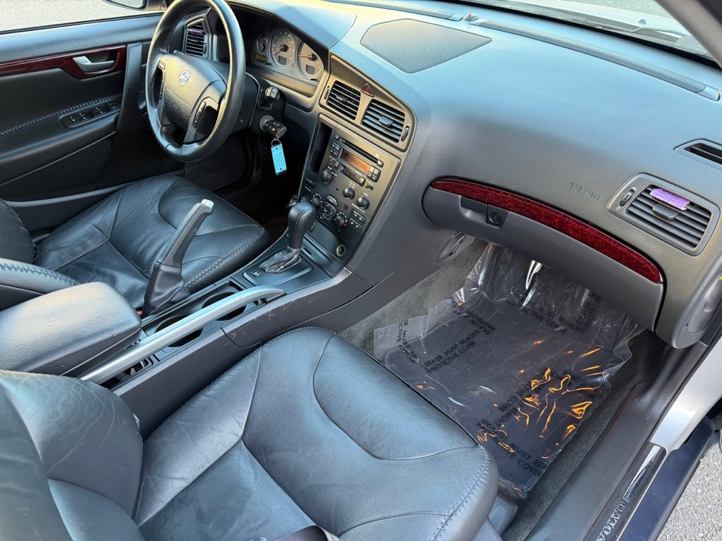 Used 2004 Volvo V70 AWD/4WD image 11