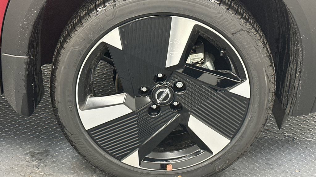 New 2026 Nissan Kicks SR w/ Cold Weather Package image 16