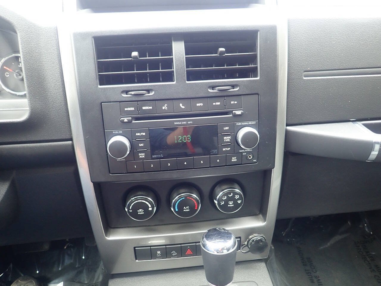 Used 2010 Jeep Liberty Sport w/ Popular Equipment Group AWD/4WD image 5