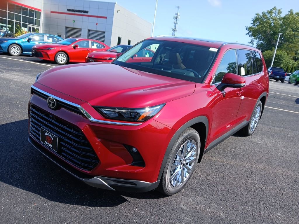 New 2025 Toyota Grand Highlander AWD image 2
