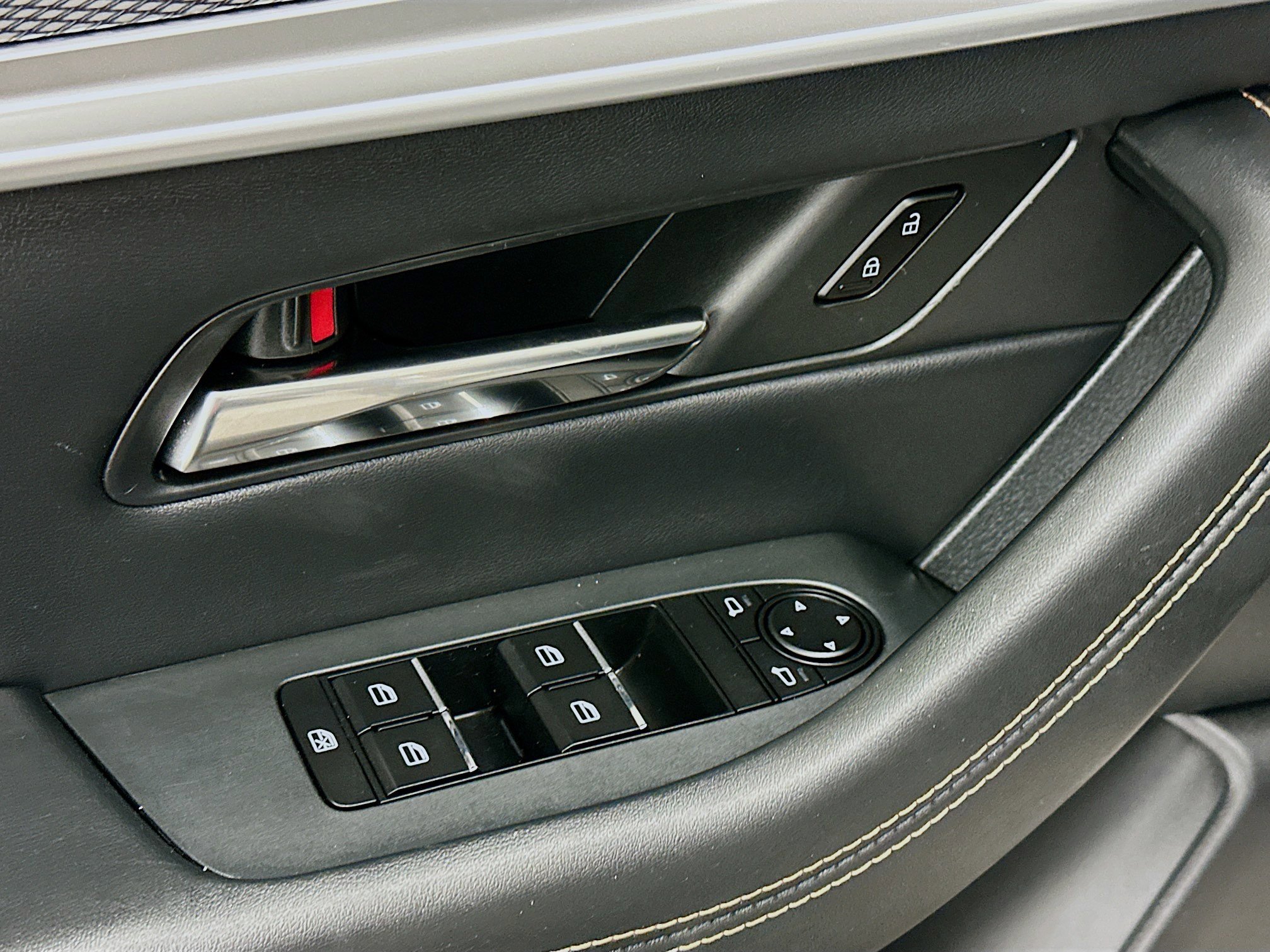 Used 2025 MAZDA CX-90 3.3 Turbo w/ Premium Sport Pkg image 15