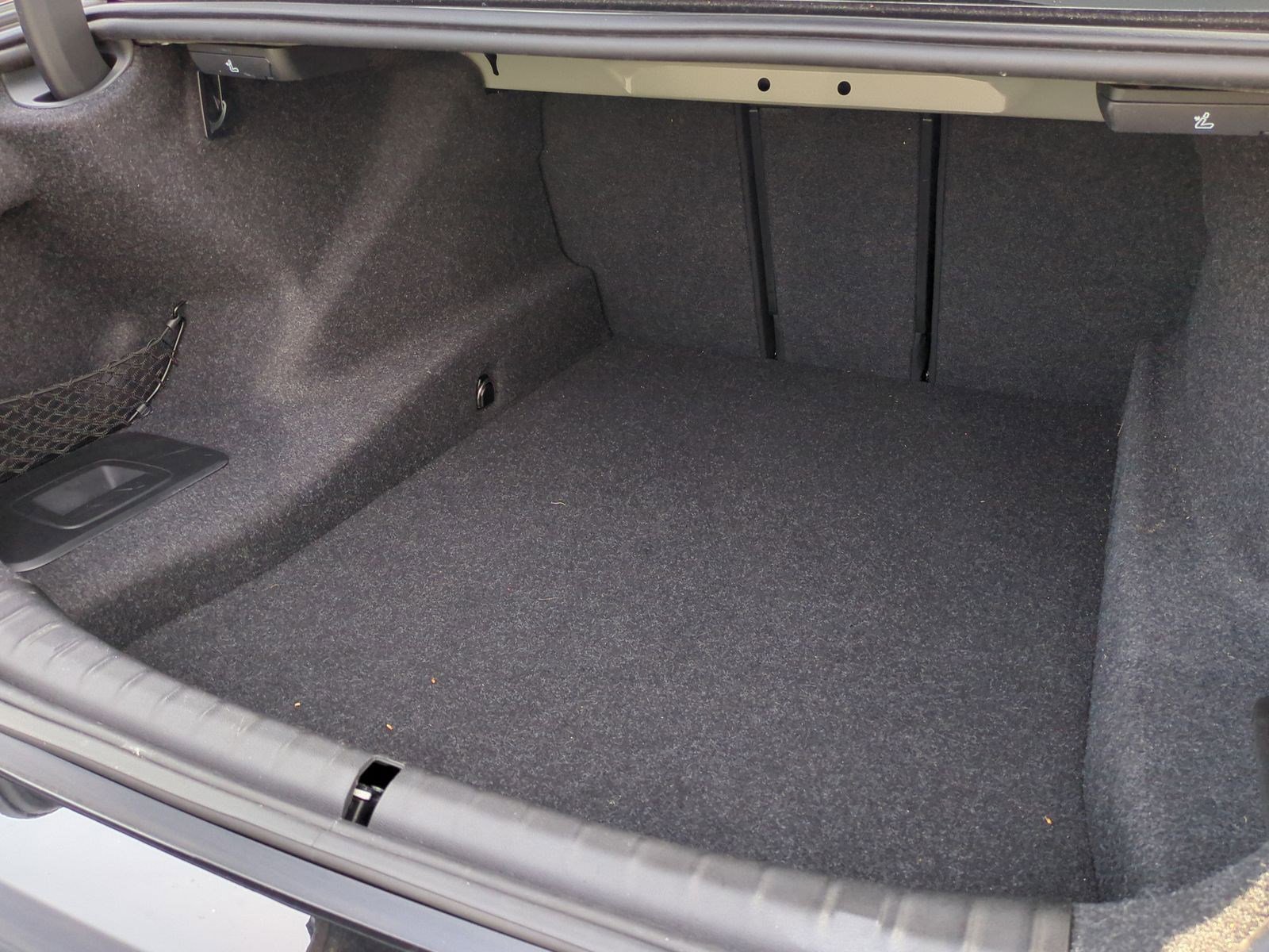 Used 2023 BMW 540i w/ Executive Package image 32