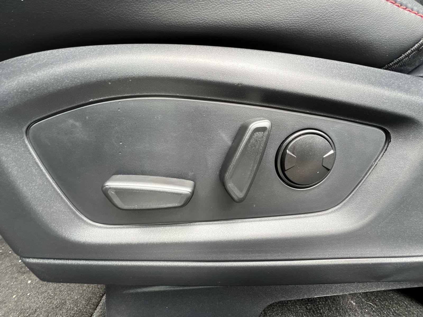 New 2026 Ford Explorer ST-Line image 14