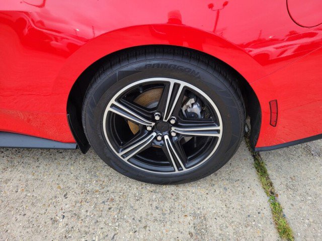 Used 2024 Ford Mustang Convertible image 8