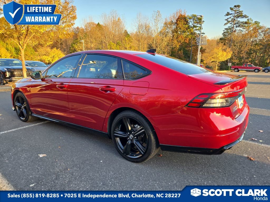 Used 2023 Honda Accord Sport image 3