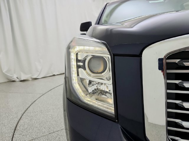 Used 2020 GMC Yukon Denali w/ Open Road Package AWD/4WD image 32