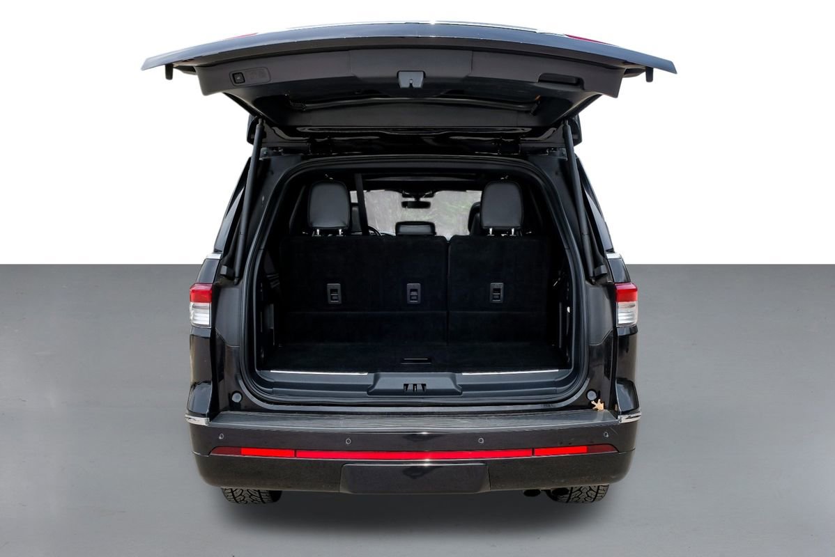Used 2024 Lincoln Navigator Reserve AWD/4WD image 58