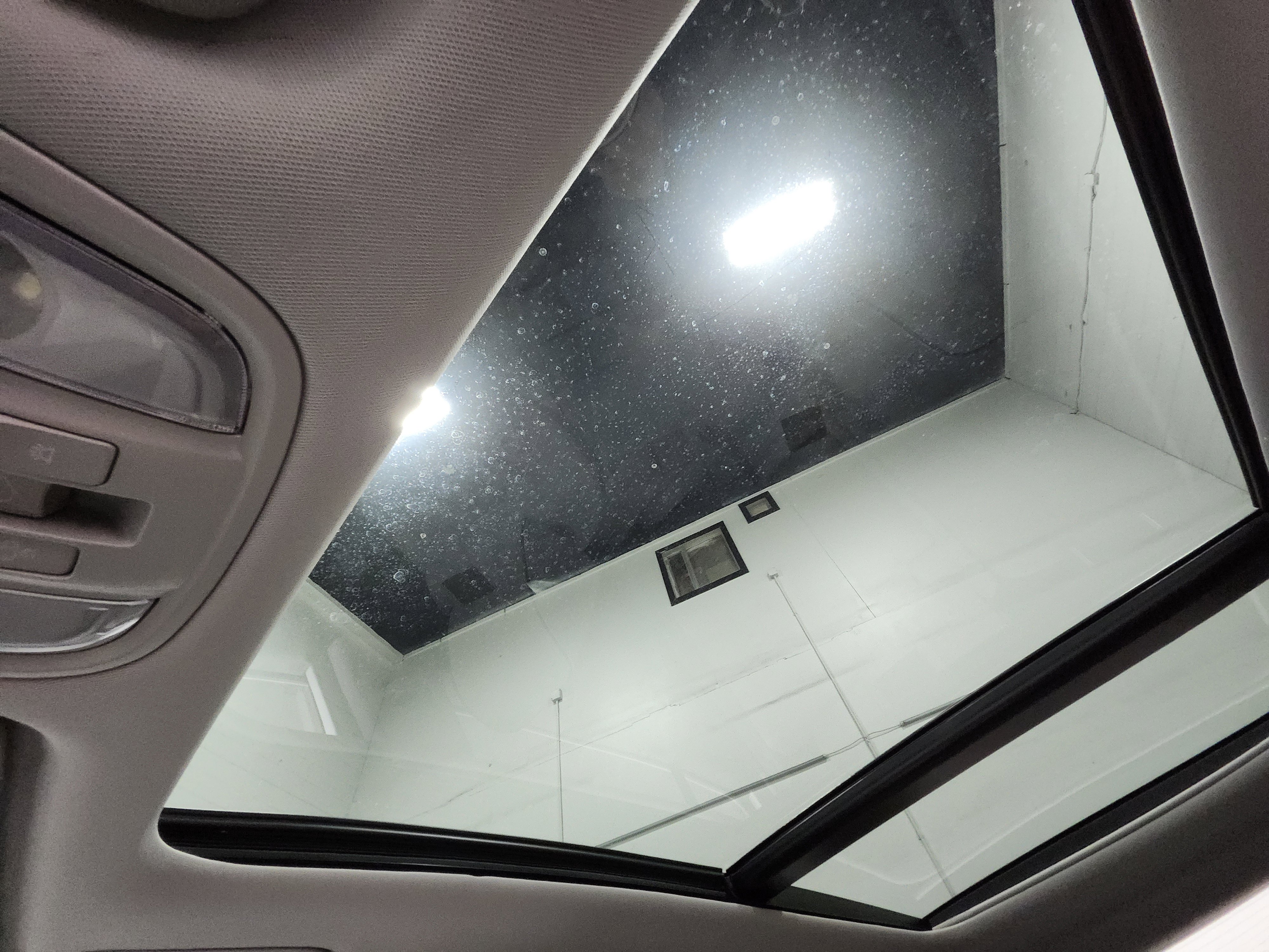 Used 2017 Kia Sportage EX w/ EX Premium Package image 2