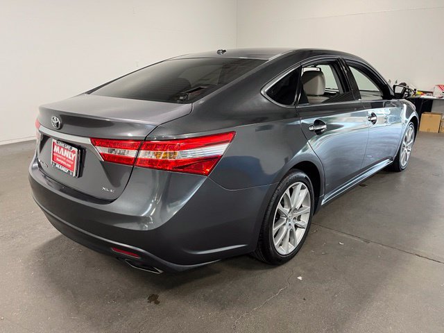 Used 2014 Toyota Avalon XLE Touring FWD image 3