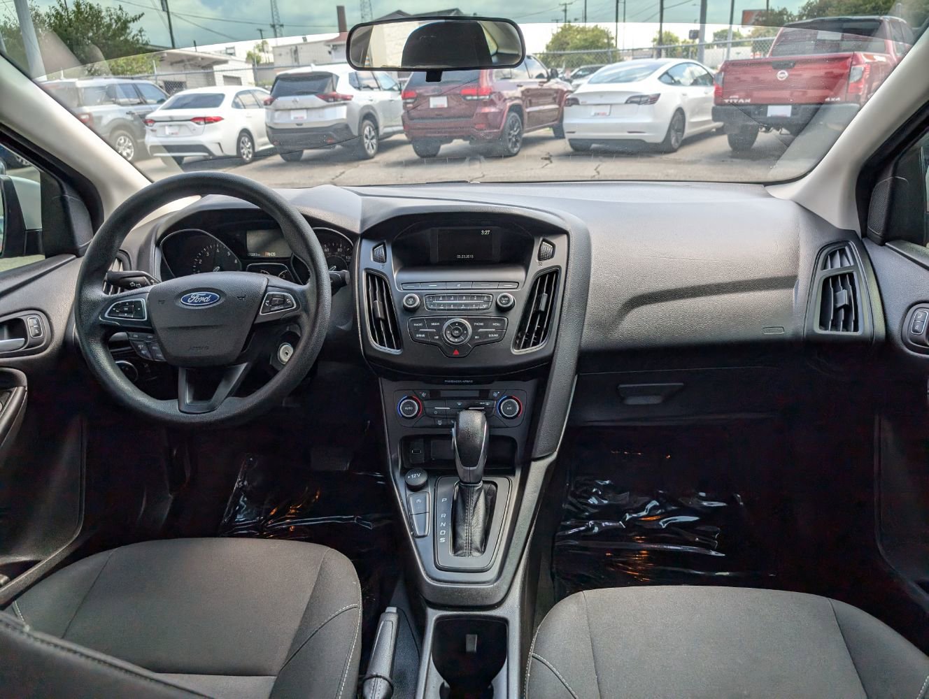 Used 2018 Ford Focus SE FWD image 14