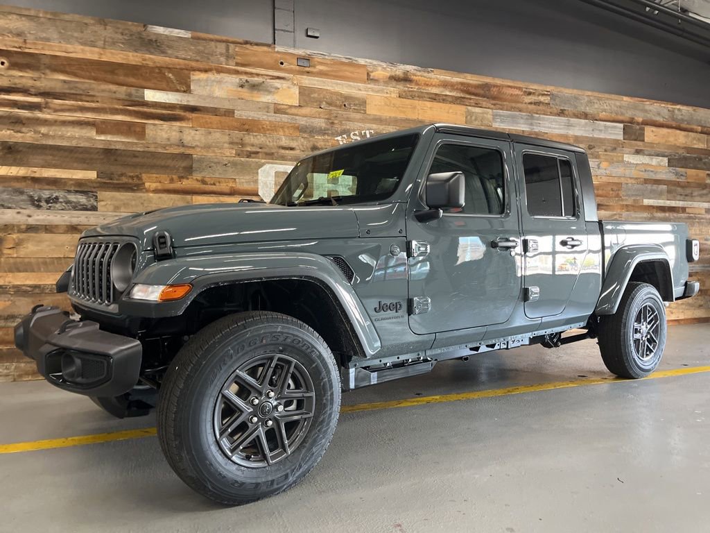 New 2026 Jeep Gladiator Sport AWD/4WD image 14