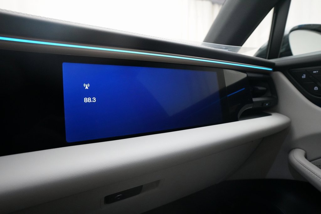 Used 2024 Porsche Macan 4 Electric image 26