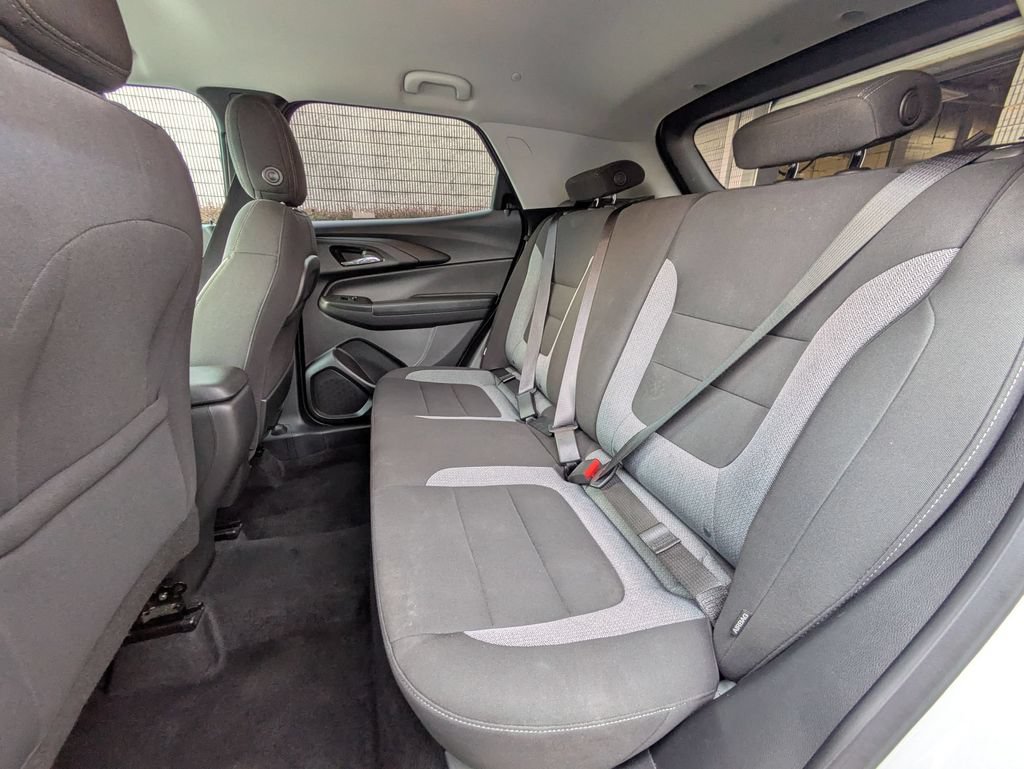 Used 2025 Chevrolet TrailBlazer LT AWD/4WD image 27