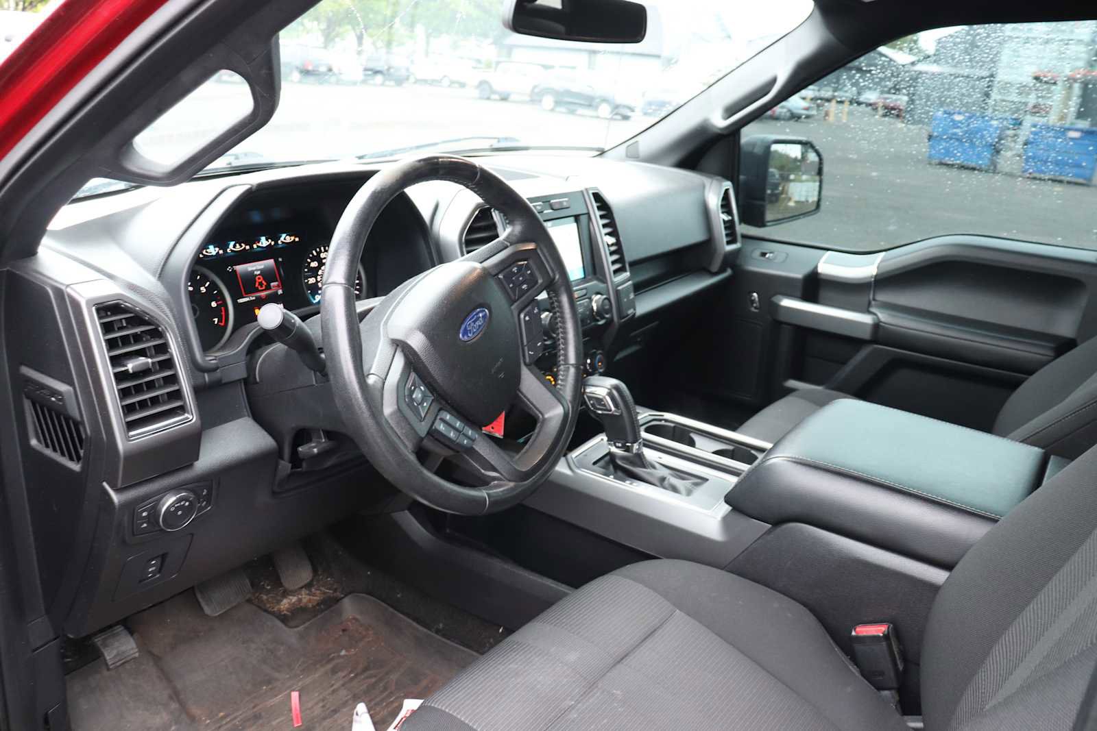 Used 2017 Ford F150 XLT w/ Equipment Group 302A Luxury AWD/4WD image 9