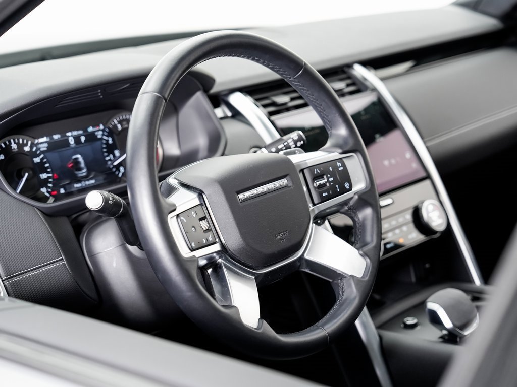 Used 2023 Land Rover Discovery S R-Dynamic image 9
