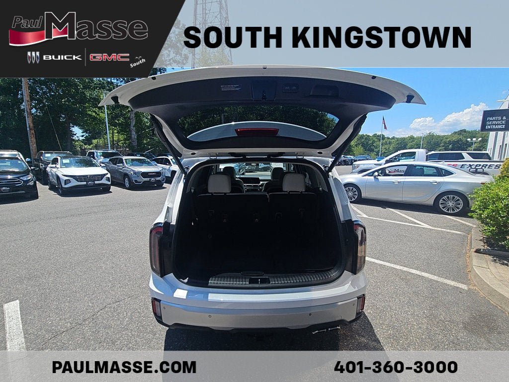 Used 2024 Kia Telluride EX w/ EX Captain's Chair Package AWD/4WD image 23