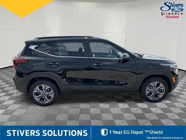 Used 2024 Kia Seltos S AWD/4WD image 5