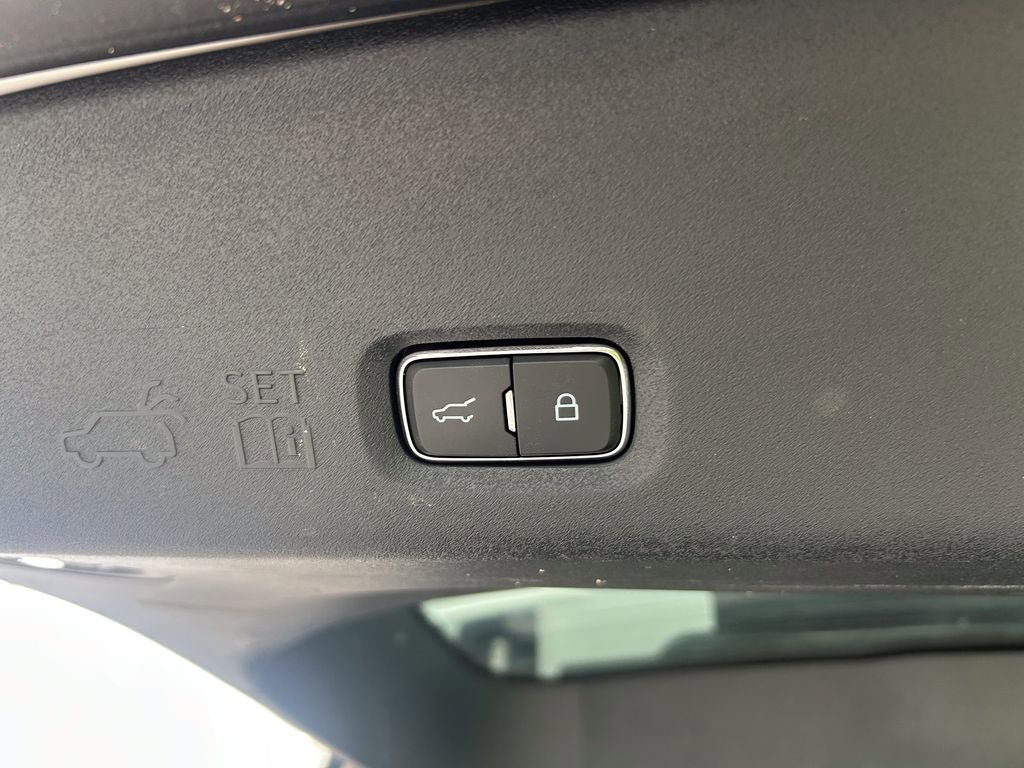 Certified 2025 Ford Expedition Platinum AWD/4WD image 20