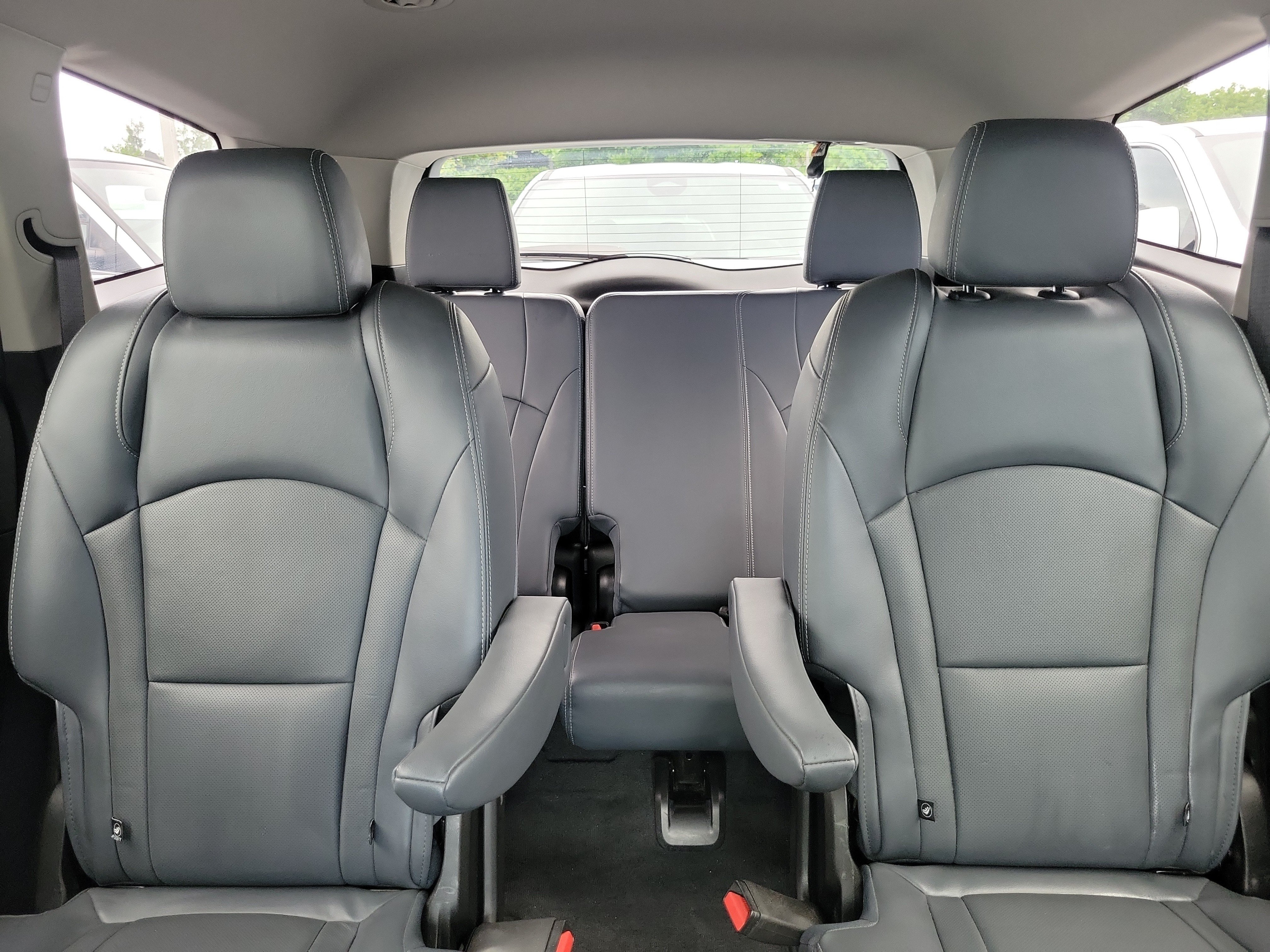 Used 2021 Buick Enclave Essence FWD image 15
