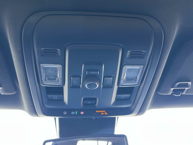 Certified 2025 Chevrolet Suburban LT w/ Comfort Package AWD/4WD image 34