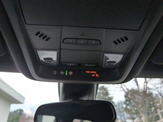 Used 2023 Chevrolet Blazer RS w/ Enhanced Convenience Package image 19