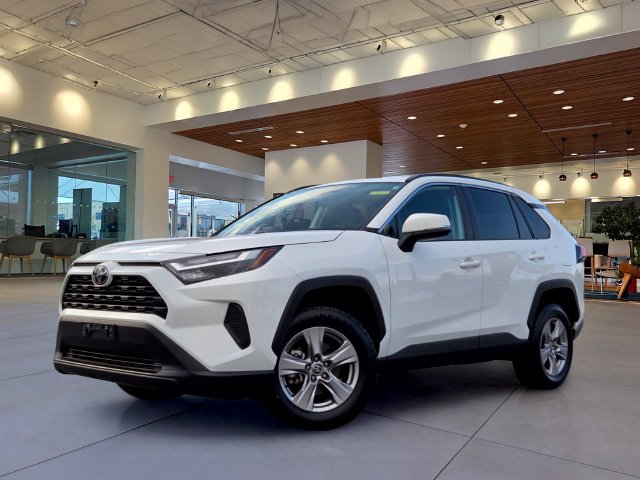 Used 2025 Toyota RAV4 XLE FWD image 26