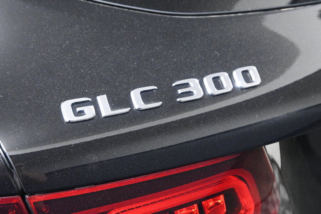 Certified 2021 Mercedes-Benz GLC 300 4MATIC image 39