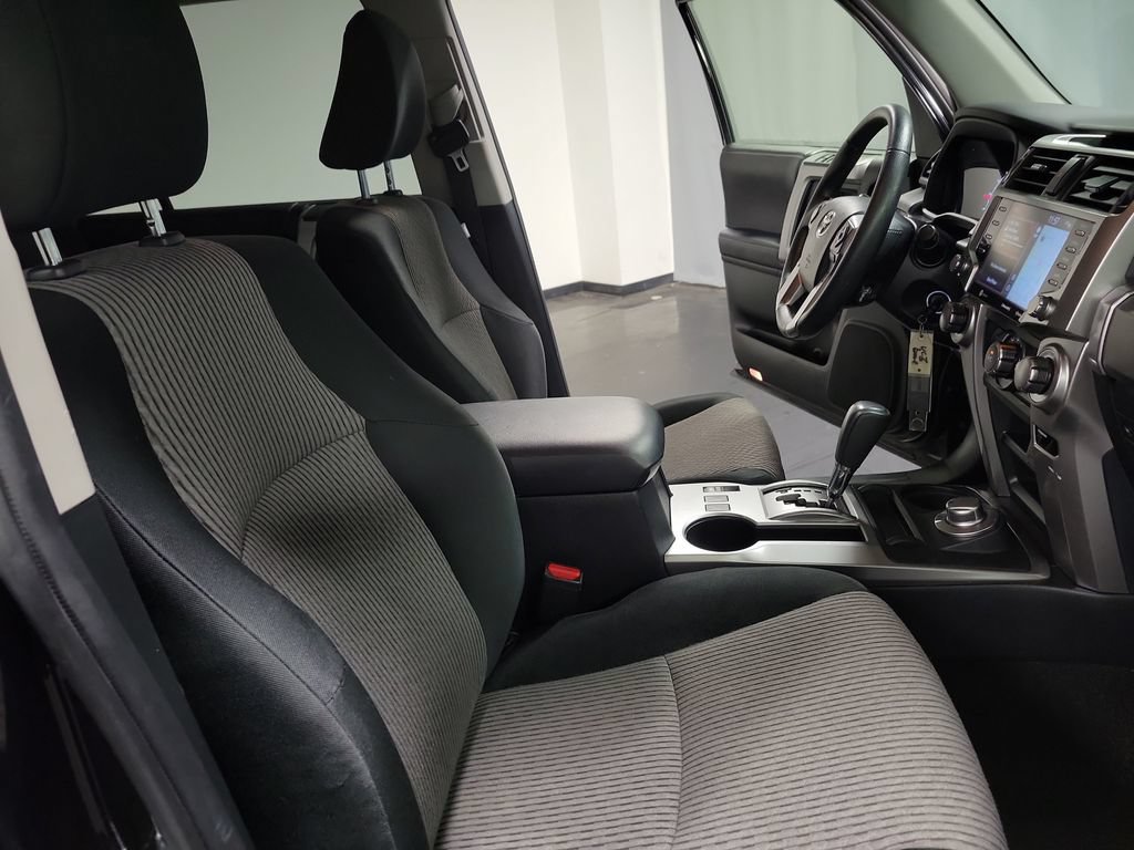 Used 2021 Toyota 4Runner SR5 AWD/4WD image 21