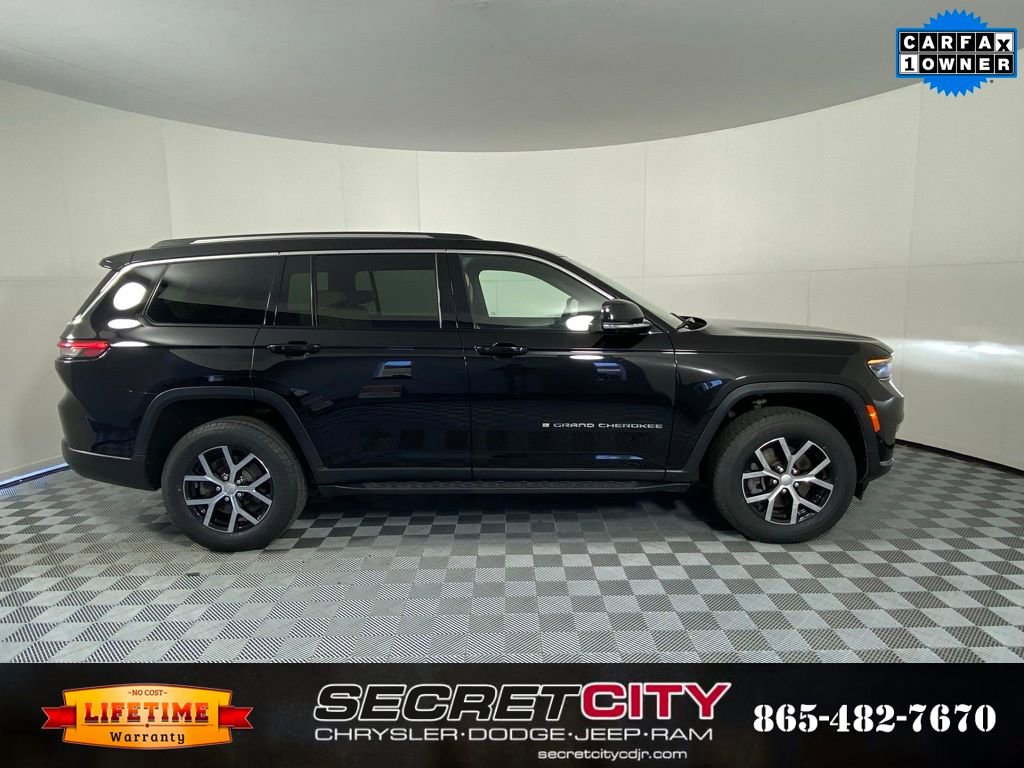 Used 2023 Jeep Grand Cherokee L Limited w/ Luxury Tech Group II image 8