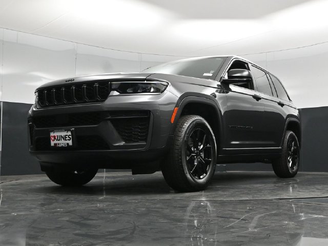 New 2026 Jeep Grand Cherokee Altitude AWD/4WD image 59