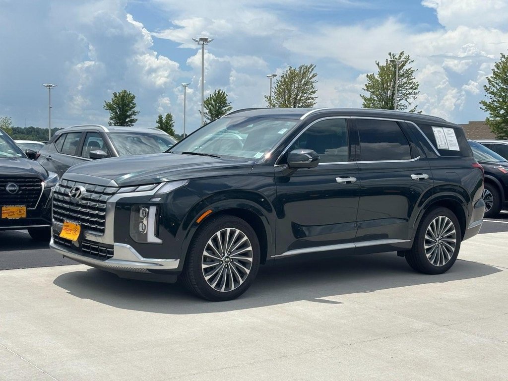 Used 2024 Hyundai Palisade Calligraphy image 9