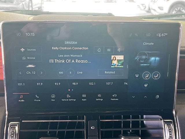 Used 2024 Lincoln Navigator Premiere image 21