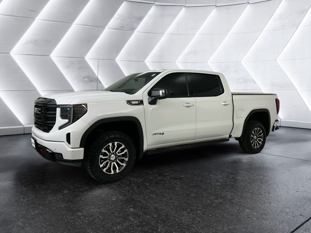 Used 2023 GMC Sierra 1500 AT4 w/ AT4 Premium Package AWD/4WD image 3