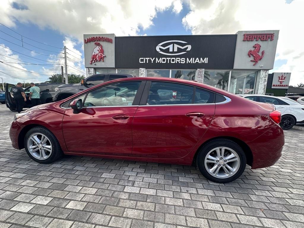 Used 2017 Chevrolet Cruze LT w/ Convenience Package image 4