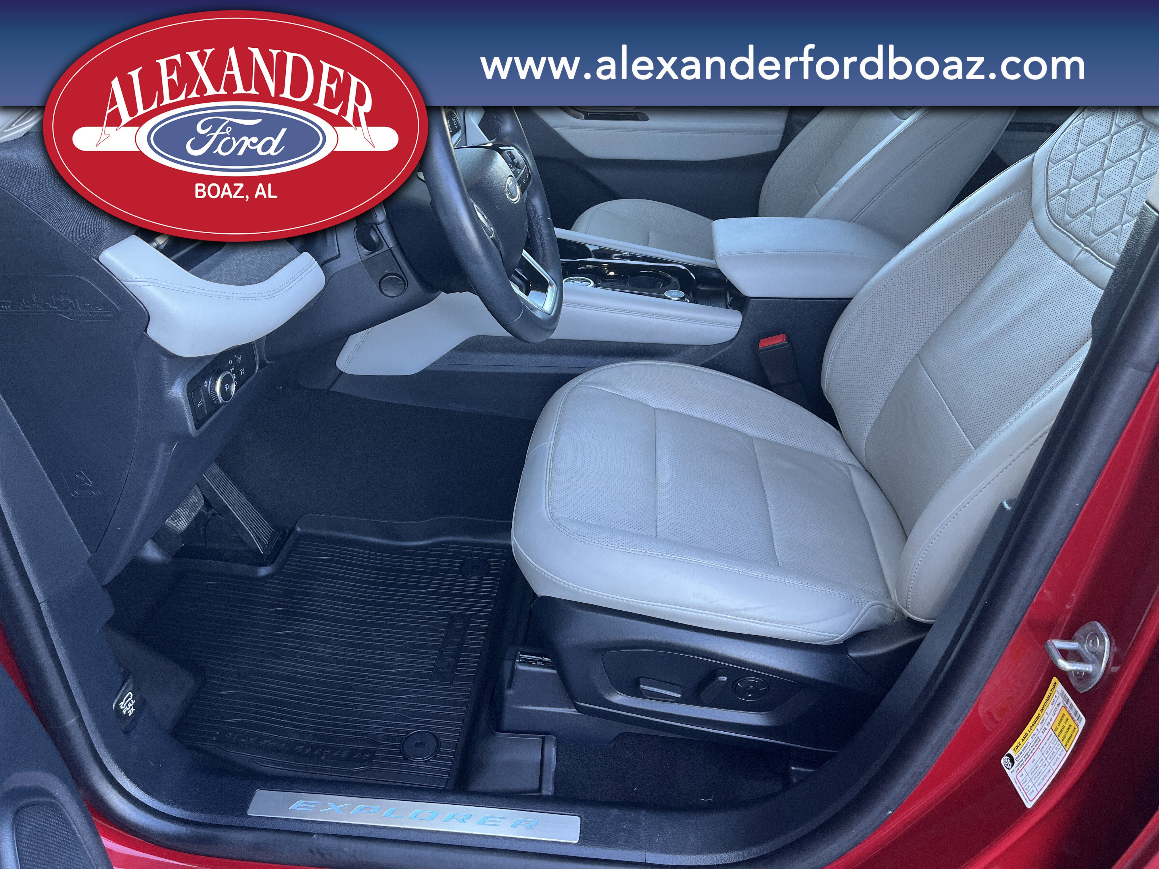 Used 2025 Ford Explorer Platinum w/ Ultimate Package RWD image 9