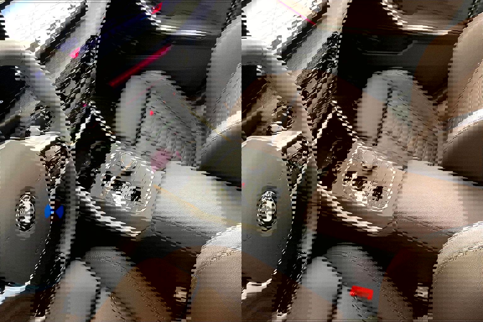 Certified 2025 BMW 330i xDrive Sedan w/ Premium Package image 15