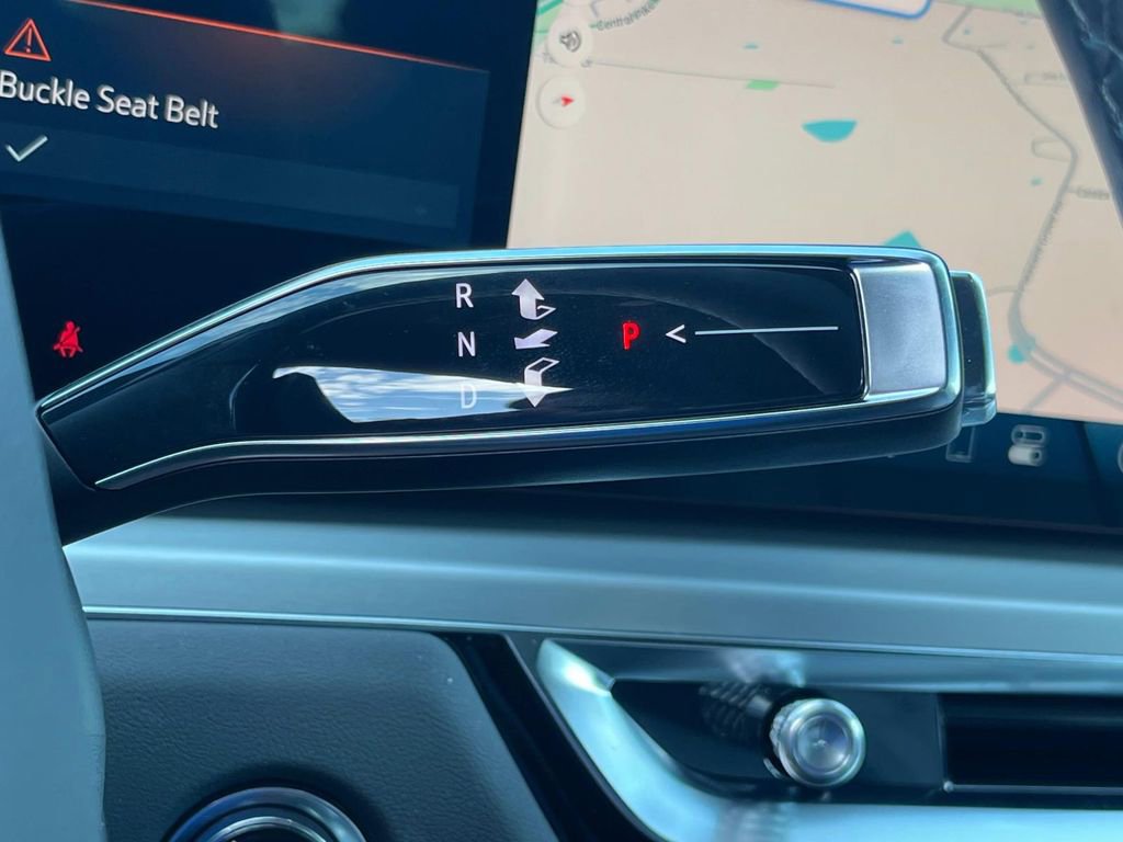 New 2025 Cadillac Lyriq Luxury image 31