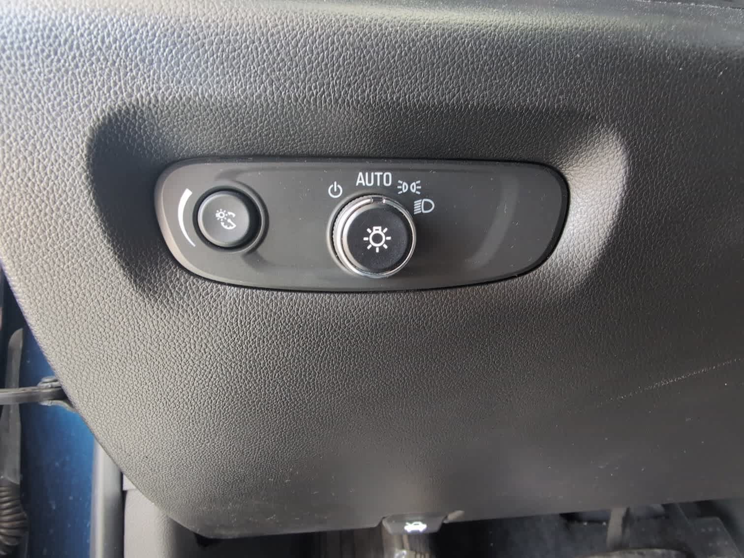 Used 2023 Chevrolet Traverse LT FWD image 30