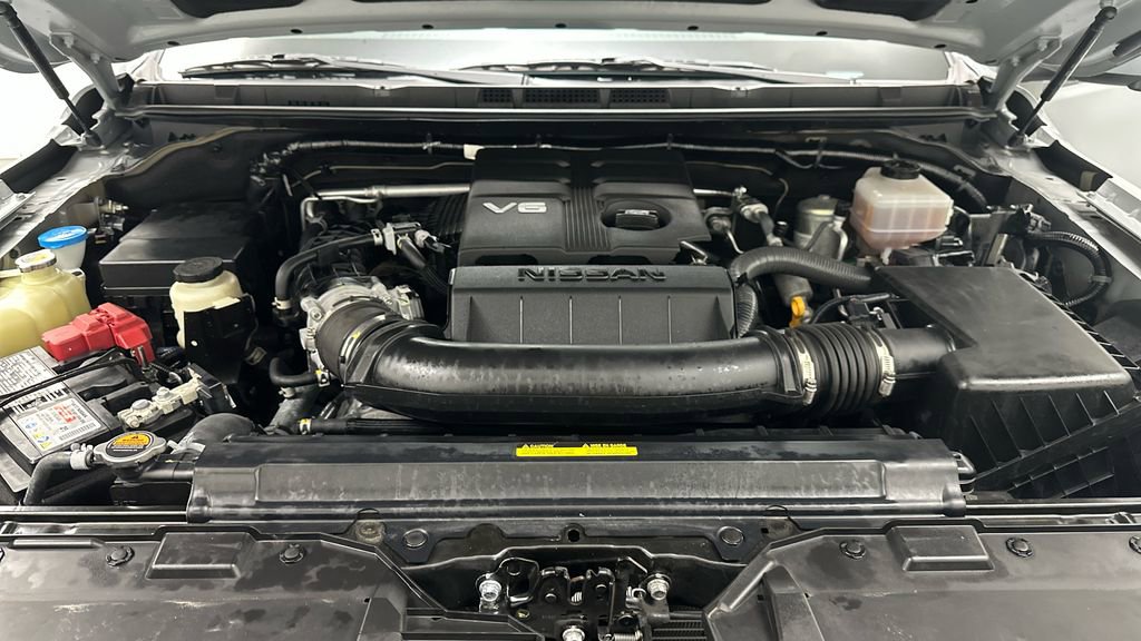 Used 2022 Nissan Frontier PRO-4X image 11