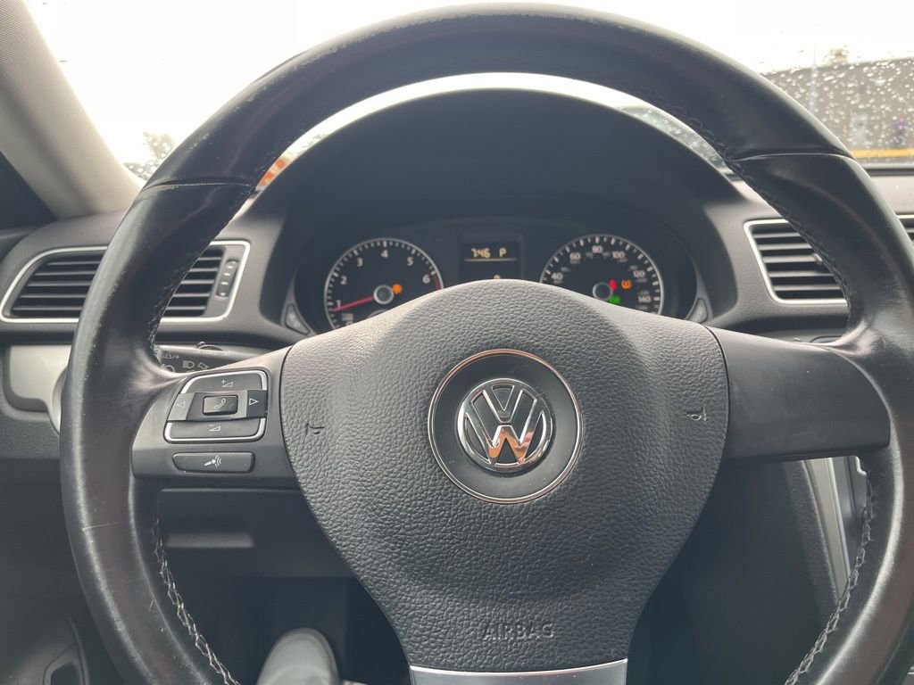 Used 2015 Volkswagen Passat 1.8T Limited Edition image 14