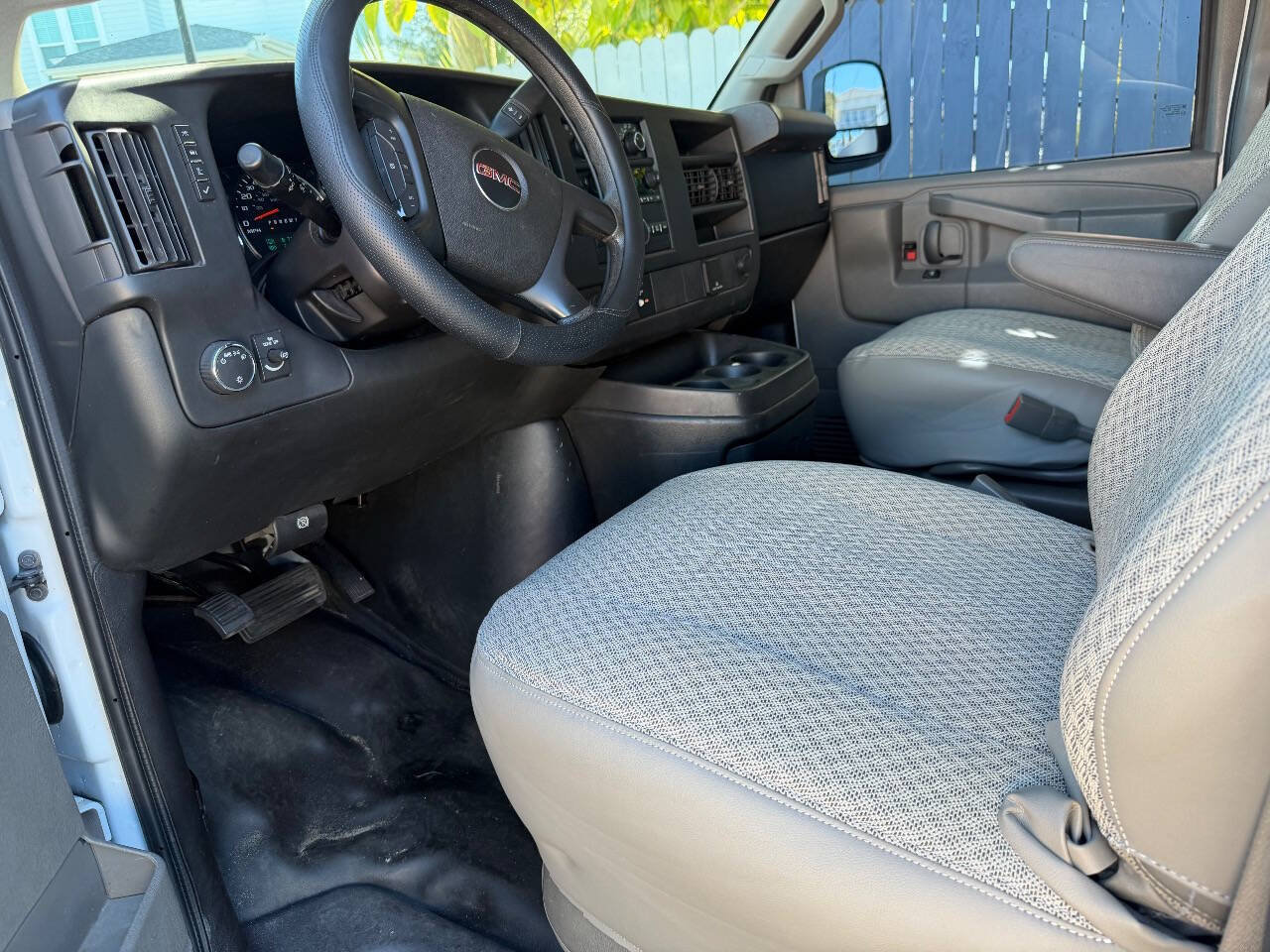 Used 2016 GMC Savana 2500 RWD image 32