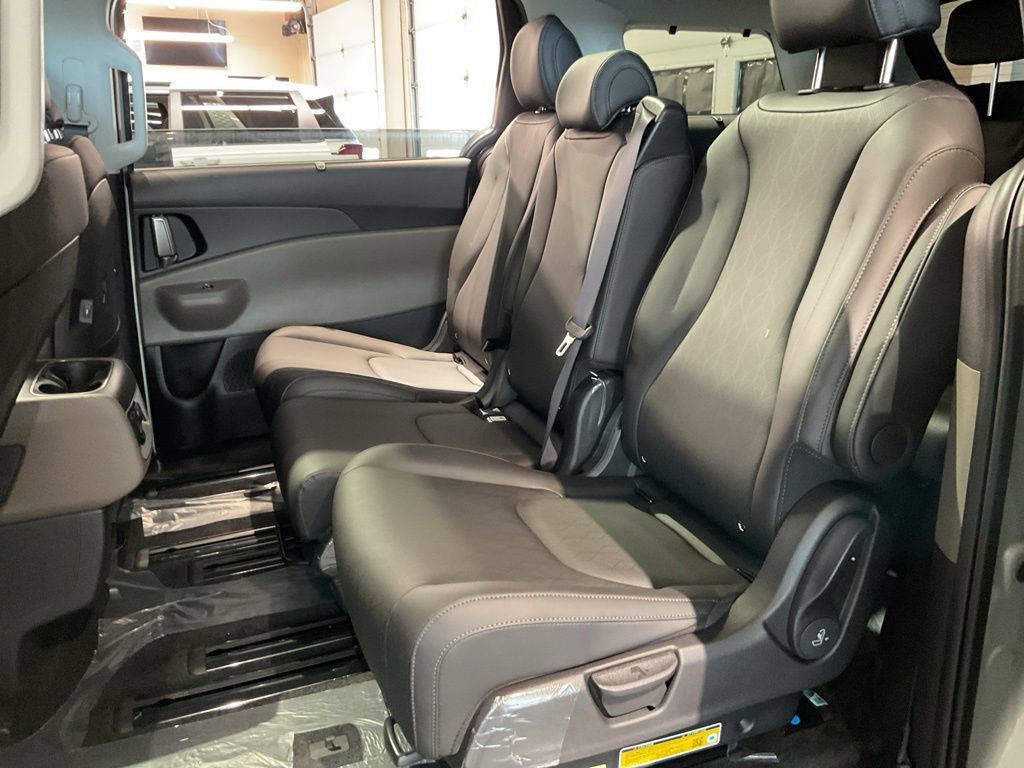 New 2026 Kia Carnival SX FWD image 20