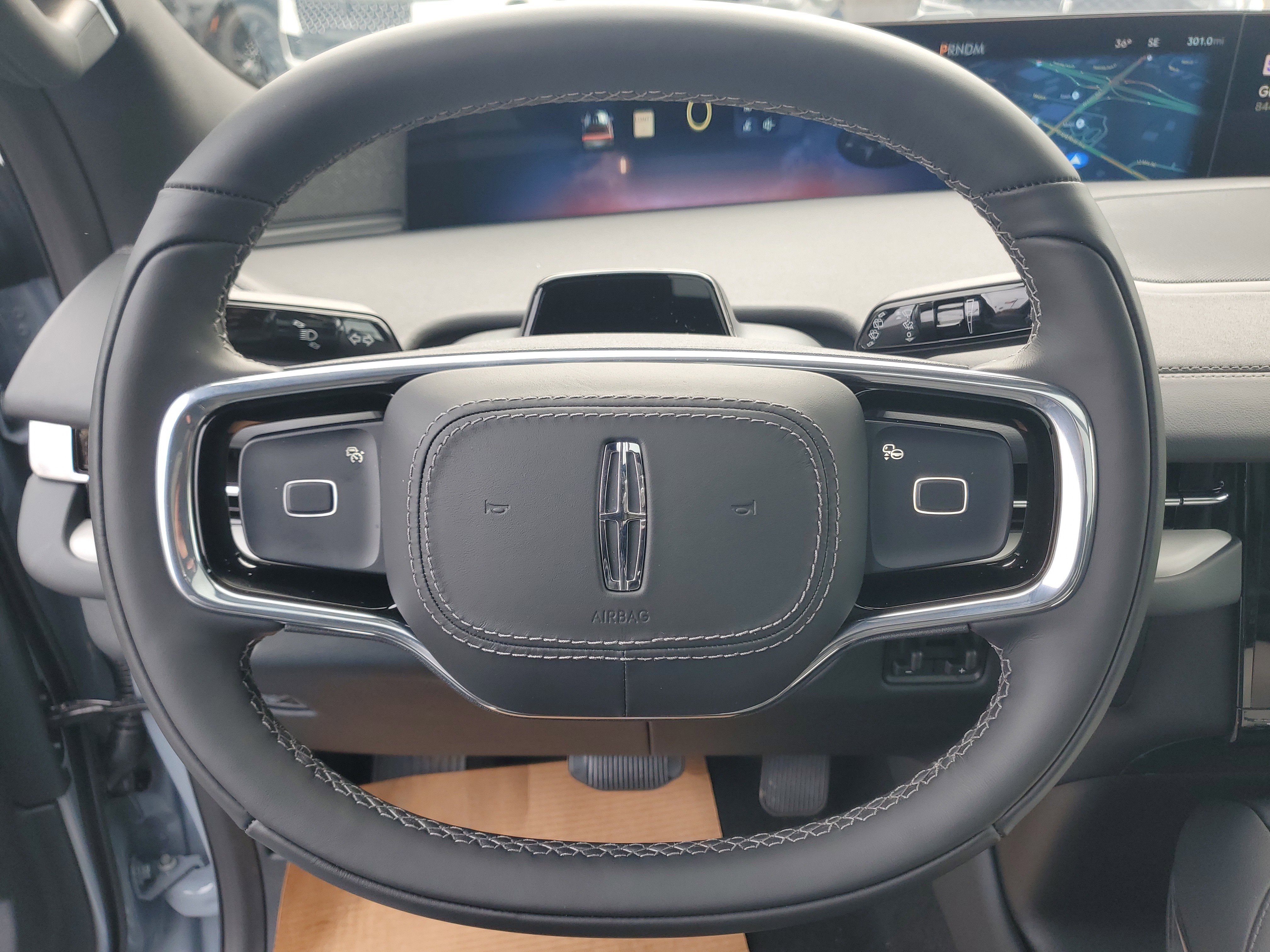 New 2025 Lincoln Navigator L Reserve w/ Jet Appearance Package image 16