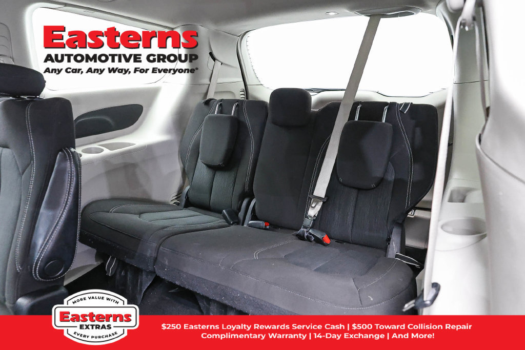 Used 2023 Chrysler Voyager LX FWD image 27