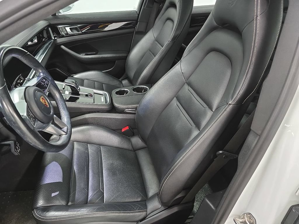 Used 2020 Porsche Panamera image 5