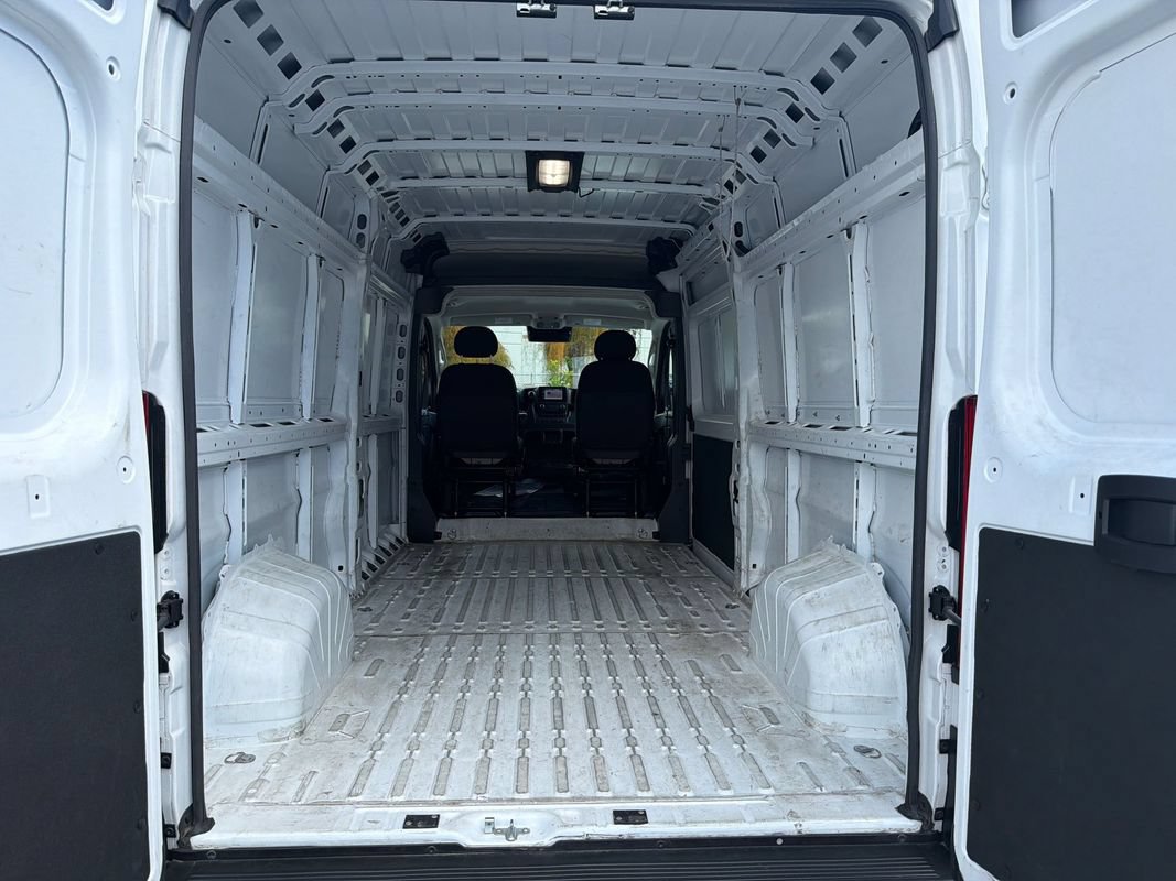 Used 2025 RAM ProMaster 2500 w/ Convenience Group FWD image 18